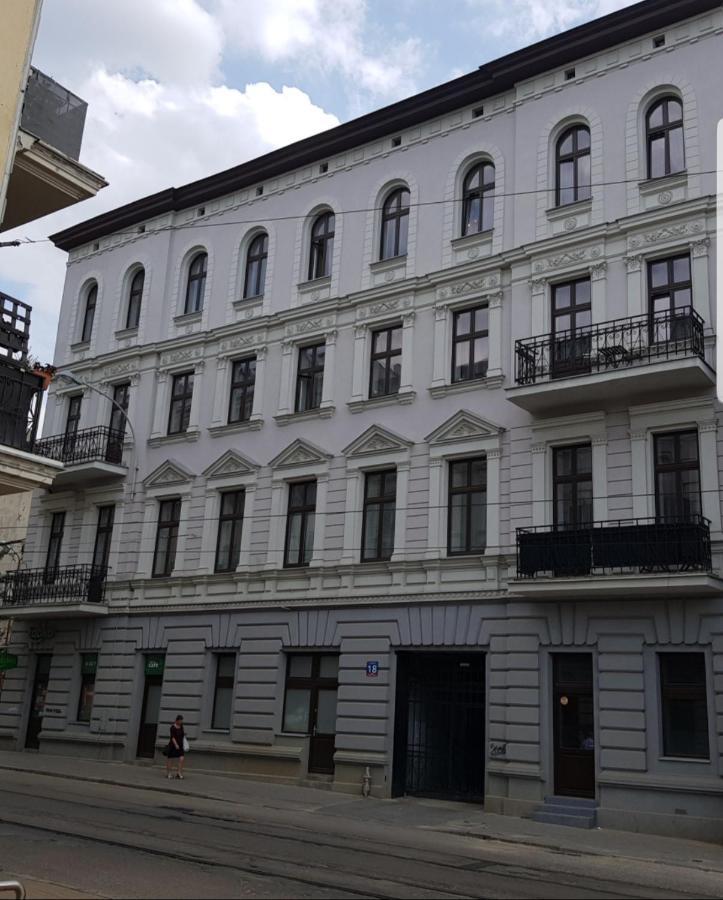 Bdsm Abast Grey Manufaktura Centrum Miasta Legionów 18 Parking Bezpłatny Łódź