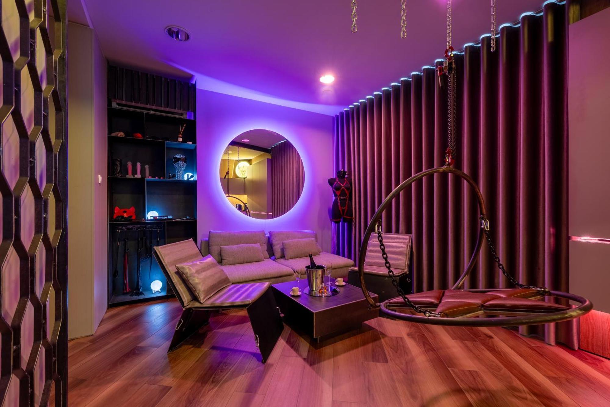 Apartment Bdsm Bast Grey Manufaktura Centrum Miasta Legionow 18 Parking Bezplatny , Dla Doroslych Adults Only Lodz (Lodz)